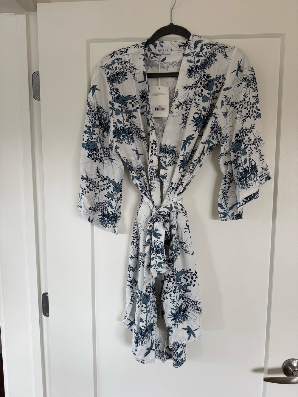 Piyama White & Blue Piyama Short Kimono Robe